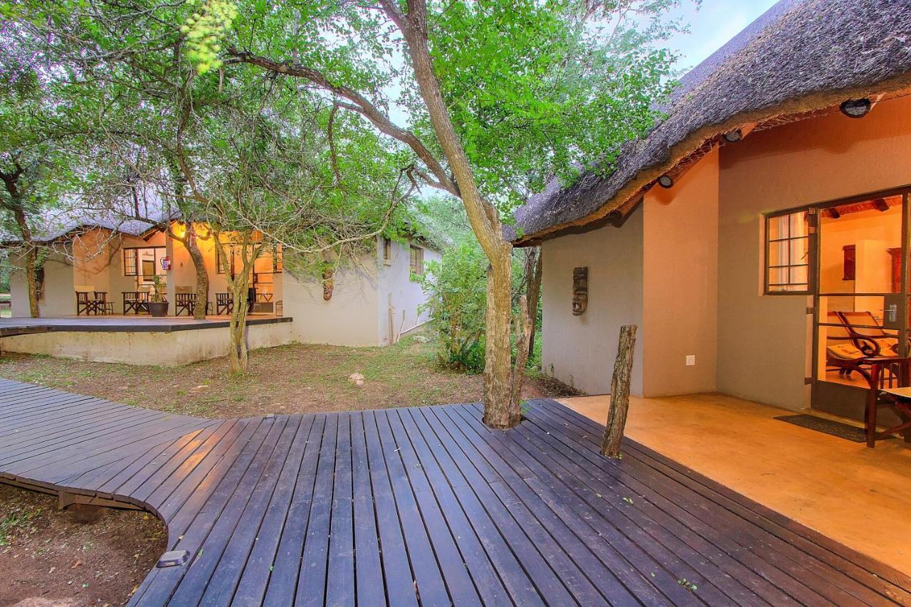 Mvuradona Safari Lodge Marloth Park Exterior photo
